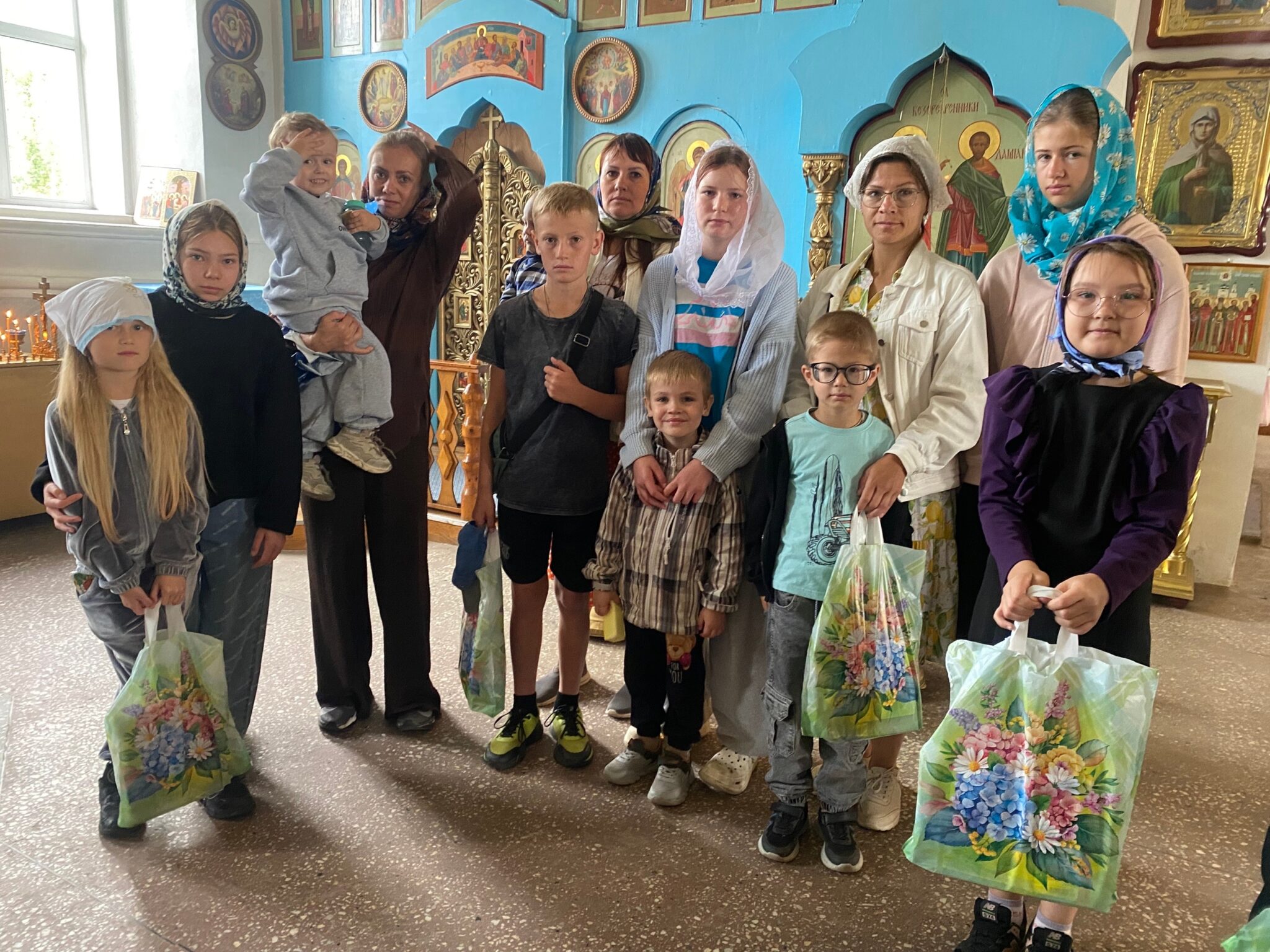 Молебен перед началом учения отроков. Акция "Собери ребенка к школе"